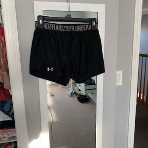 under armour shorts black